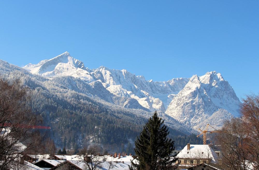 Reindl'S Partenkirchener Hof Garmisch-Partenkirchen Bagian luar foto