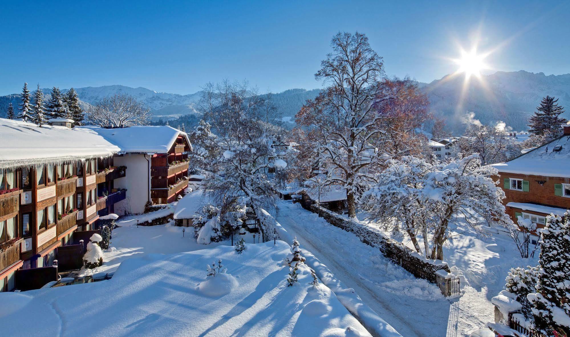 Reindl'S Partenkirchener Hof Garmisch-Partenkirchen Bagian luar foto