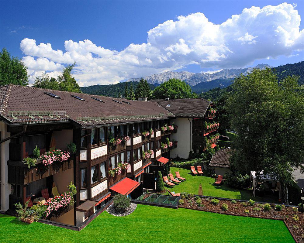 Reindl'S Partenkirchener Hof Garmisch-Partenkirchen Bagian luar foto